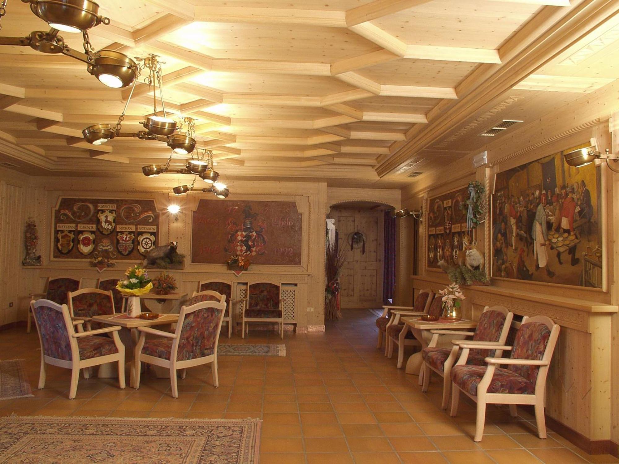 Hotel Villa Jolanda Ziano di Fiemme Exteriör bild